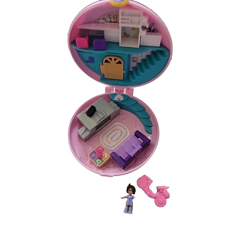 Polly Pocket World 2018 Donut Pajama Party Compact with Figure Scooter